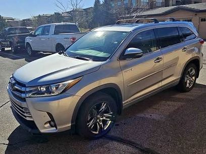 Used 2017 Toyota Highlander Limited Platinum