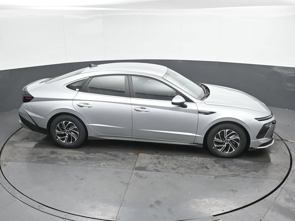 New 2026 Hyundai Sonata Blue FWD image 13