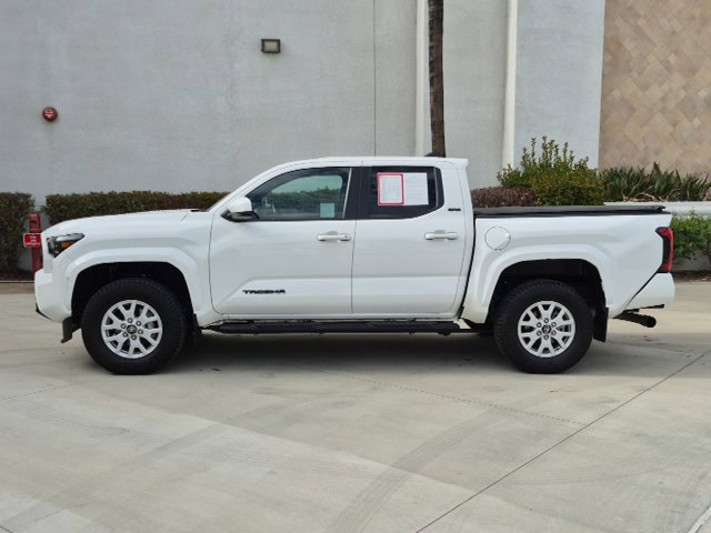 Used 2024 Toyota Tacoma SR5 AWD/4WD image 9