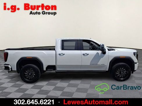 Used 2025 GMC Sierra 2500 Denali Ultimate AWD/4WD image 7