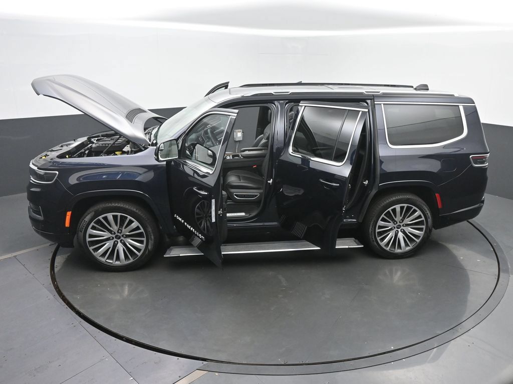 Used 2025 Jeep Grand Wagoneer 4WD image 70