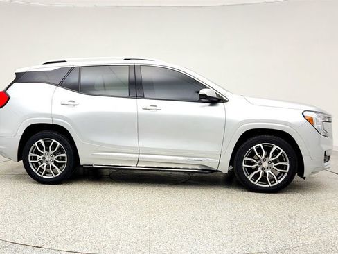 Used 2022 GMC Terrain Denali w/ LPO, Floor Liner Package image 4