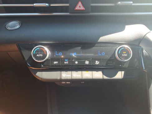 Used 2026 Hyundai Elantra Hybrid FWD image 26
