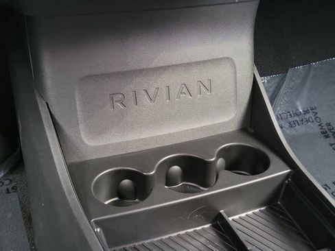 Used 2025 Rivian R1T Adventure image 25