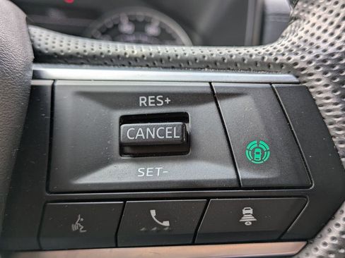 Used 2024 Mitsubishi Outlander SE image 18