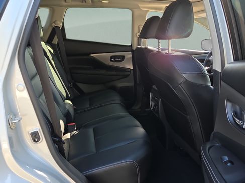 Used 2024 Nissan Murano SL FWD image 14