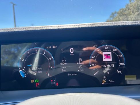 New 2026 Volkswagen Tiguan SE image 24