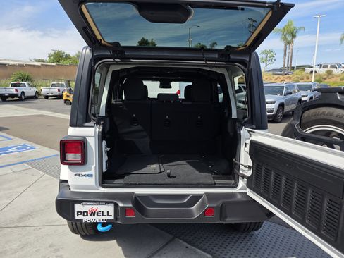 Used 2024 Jeep Wrangler Sport S image 5