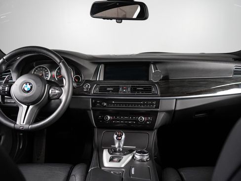 Used 2014 BMW M5 RWD image 65