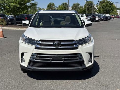 Used 2018 Toyota Highlander Limited Platinum AWD/4WD image 6