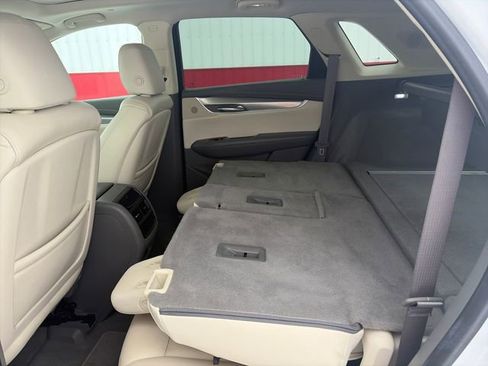 Used 2019 Cadillac XT5 Luxury image 38