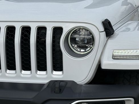 Used 2021 Jeep Wrangler Unlimited Sahara w/ Safety Group image 10