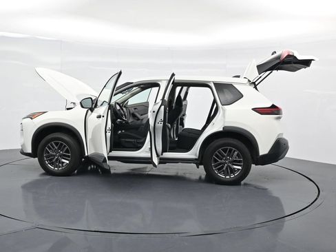 Used 2023 Nissan Rogue S FWD image 41