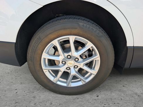 Used 2022 Chevrolet Equinox LS AWD/4WD image 9