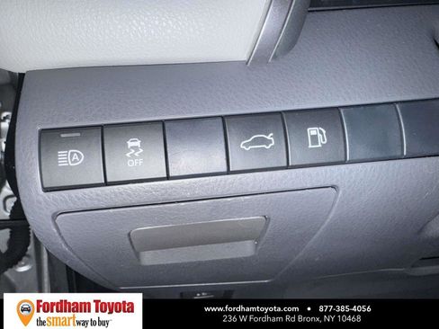 Used 2018 Toyota Camry SE image 15