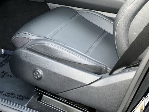 Certified 2023 Mercedes-Benz GLC 300 4MATIC image 12