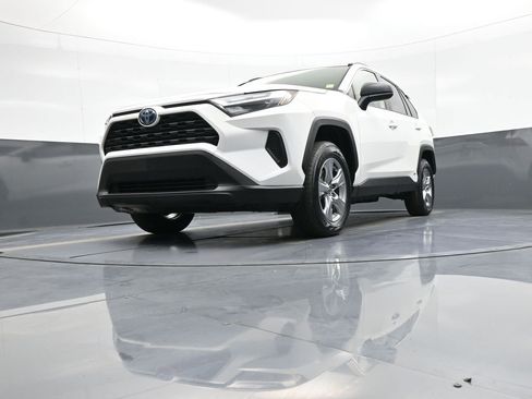 Certified 2024 Toyota RAV4 LE AWD/4WD image 25