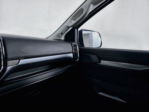 Used 2025 Ford Ranger Lariat w/ FX4 Off-Road Package AWD/4WD image 38