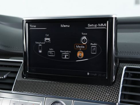 Used 2015 Audi S8 AWD/4WD image 22