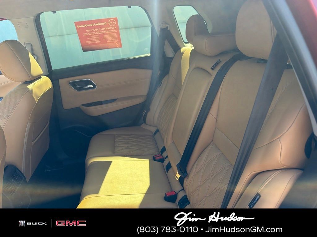 Used 2023 Nissan Rogue Platinum FWD image 9