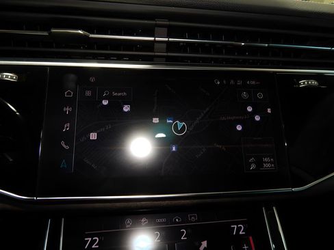 Used 2023 Audi Q8 Prestige w/ Prestige Package image 23