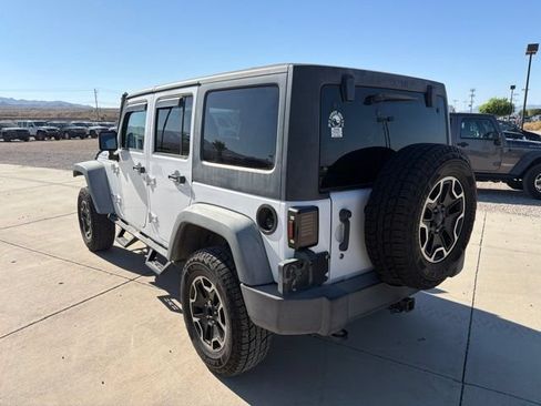 Used 2012 Jeep Wrangler Unlimited Rubicon w/ Connectivity Group AWD/4WD image 4