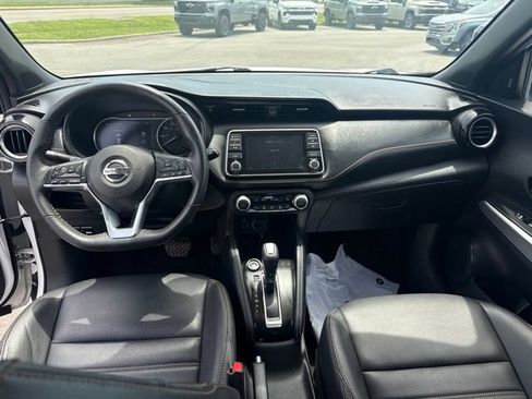 Used 2020 Nissan Kicks SR w/ SR Premium Package FWD image 27