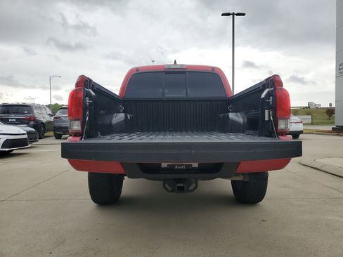 Used 2023 Toyota Tacoma SR AWD/4WD image 7