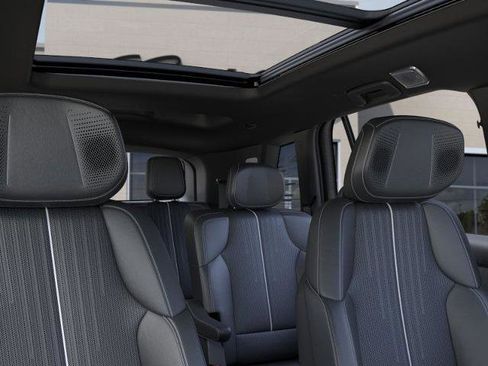 New 2026 Cadillac Vistiq Luxury w/ LPO, Floor Liner Package image 24