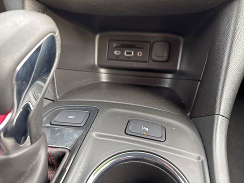 Used 2022 Chevrolet Equinox RS w/ RS Leather Package image 27