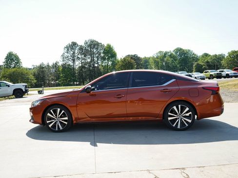 Used 2020 Nissan Altima 2.5 SR w/ Premium Package FWD image 24