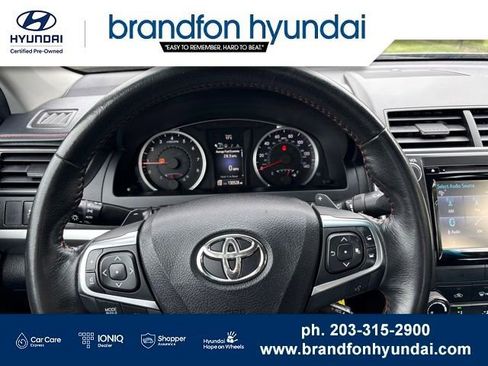 Used 2015 Toyota Camry SE w/ Moonroof Package FWD image 16