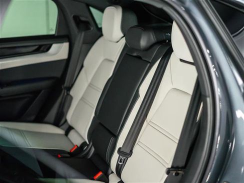 New 2026 Porsche Cayenne Coupe image 27