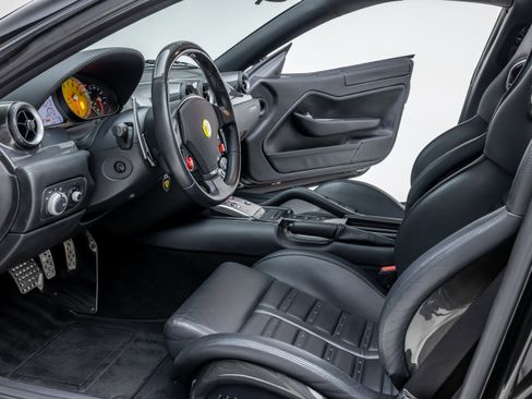 Used 2007 Ferrari 599 GTB Fiorano RWD image 17