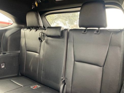 Used 2023 Toyota Highlander XSE image 12