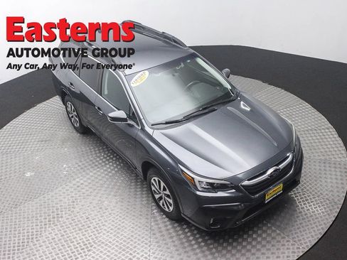 Used 2021 Subaru Outback Premium AWD/4WD image 3