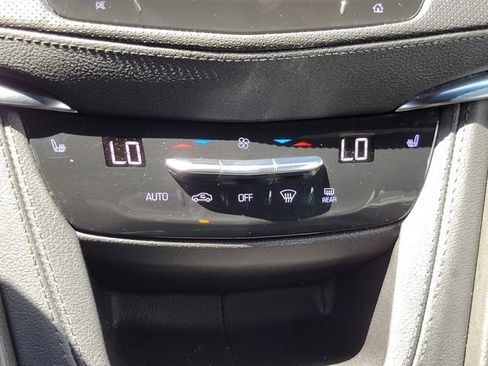 Used 2022 Cadillac XT5 Sportv w/ Technology Package AWD/4WD image 19