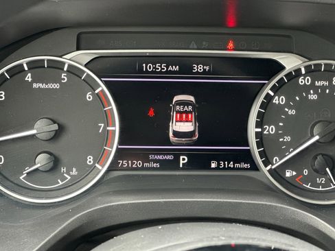 Used 2023 Nissan Rogue SV image 24