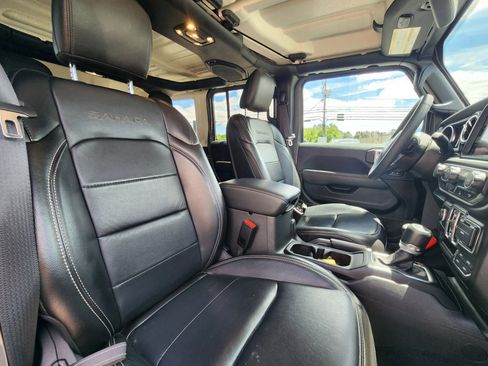 Used 2023 Jeep Wrangler Unlimited Sahara image 47