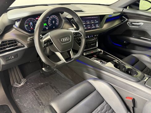 Used 2023 Audi e-tron GT Premium Plus AWD/4WD image 4