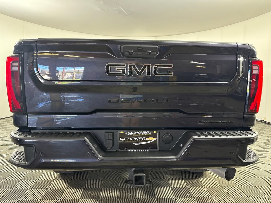 Used 2026 GMC Sierra 3500 Denali w/ Denali Reserve Package AWD/4WD image 4