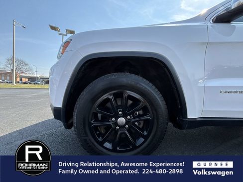 Used 2015 Jeep Grand Cherokee Limited w/ Trailer Tow Group IV AWD/4WD image 12