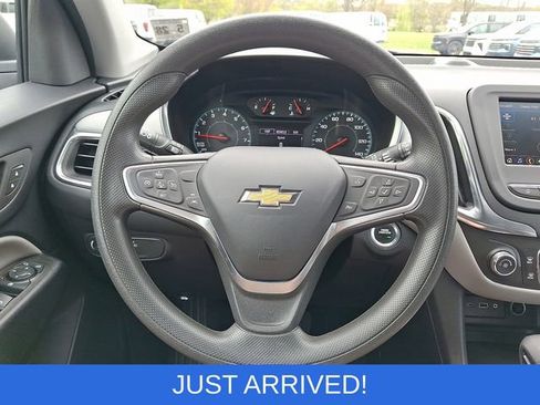 Used 2023 Chevrolet Equinox LS AWD/4WD image 3