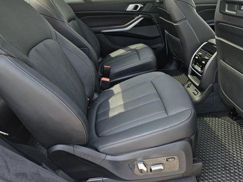 Used 2019 BMW X7 xDrive50i w/ Premium Package AWD/4WD image 16