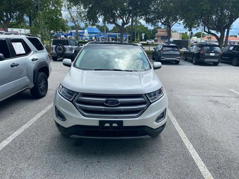 Used 2018 Ford Edge Titanium w/ Technology Package AWD/4WD image 2