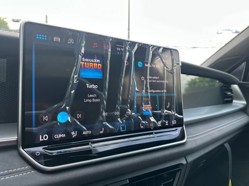 New 2026 Volkswagen Tiguan SE R-Line AWD/4WD image 14