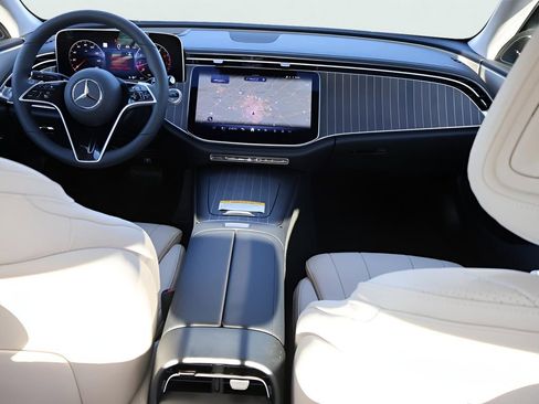 New 2026 Mercedes-Benz E 350 4MATIC Sedan image 15