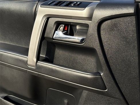 Used 2020 Toyota 4Runner SR5 image 25