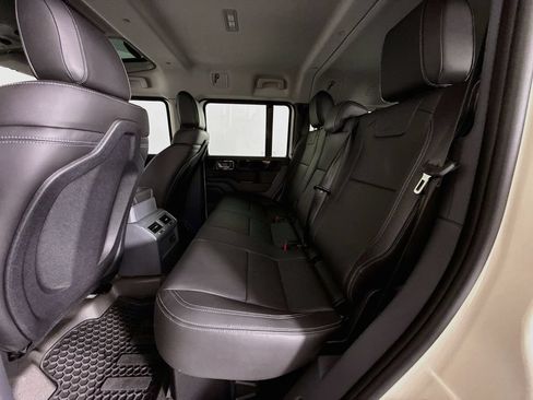 Used 2024 INEOS Grenadier Station Wagon AWD/4WD image 19