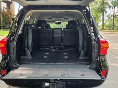 Used 2013 Toyota Land Cruiser image 23
